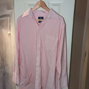 Wrinkle resistant pink oxford